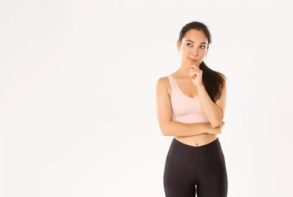 說明增肌蛋白質攝取量應每日穩定達標,並在運動後及睡前補充效果最佳